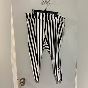 Beetlejuice Leggings- Torrid Size 3.